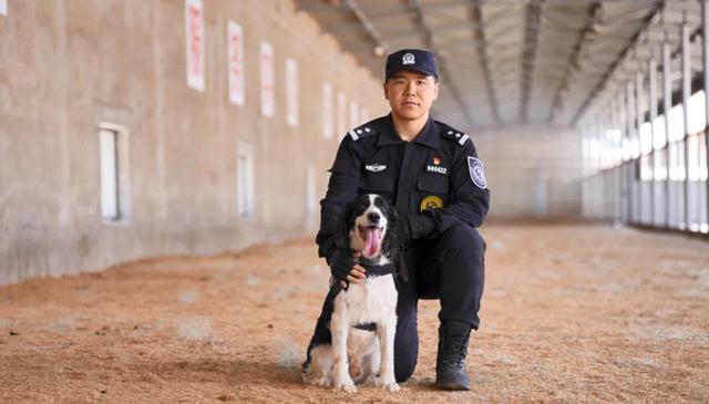 成为石景山公安分局警犬技术管理中队中队长