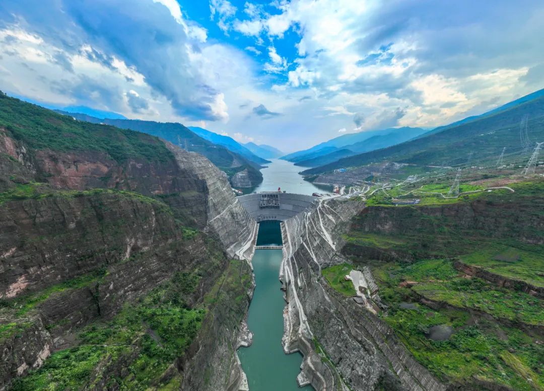图为白鹤滩水电站.(许健 摄)