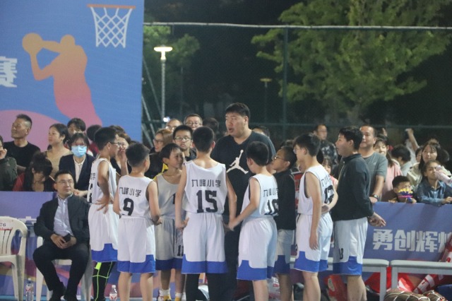 开赛首日,北仑区九峰小学,宁波东海实验学校,新碶中学,顾国和中学4支