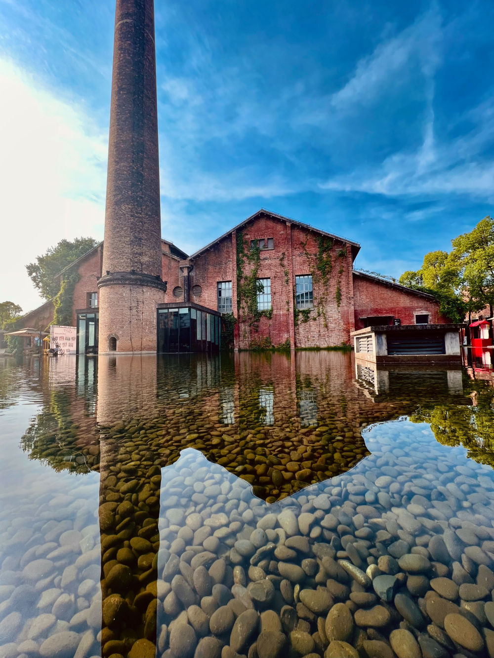 景德镇陶溪川文创街区一景(2023年5月15日摄).
