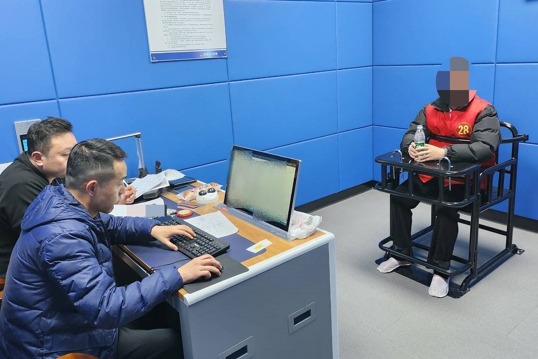 专案组民警抓获诈骗犯罪嫌疑人