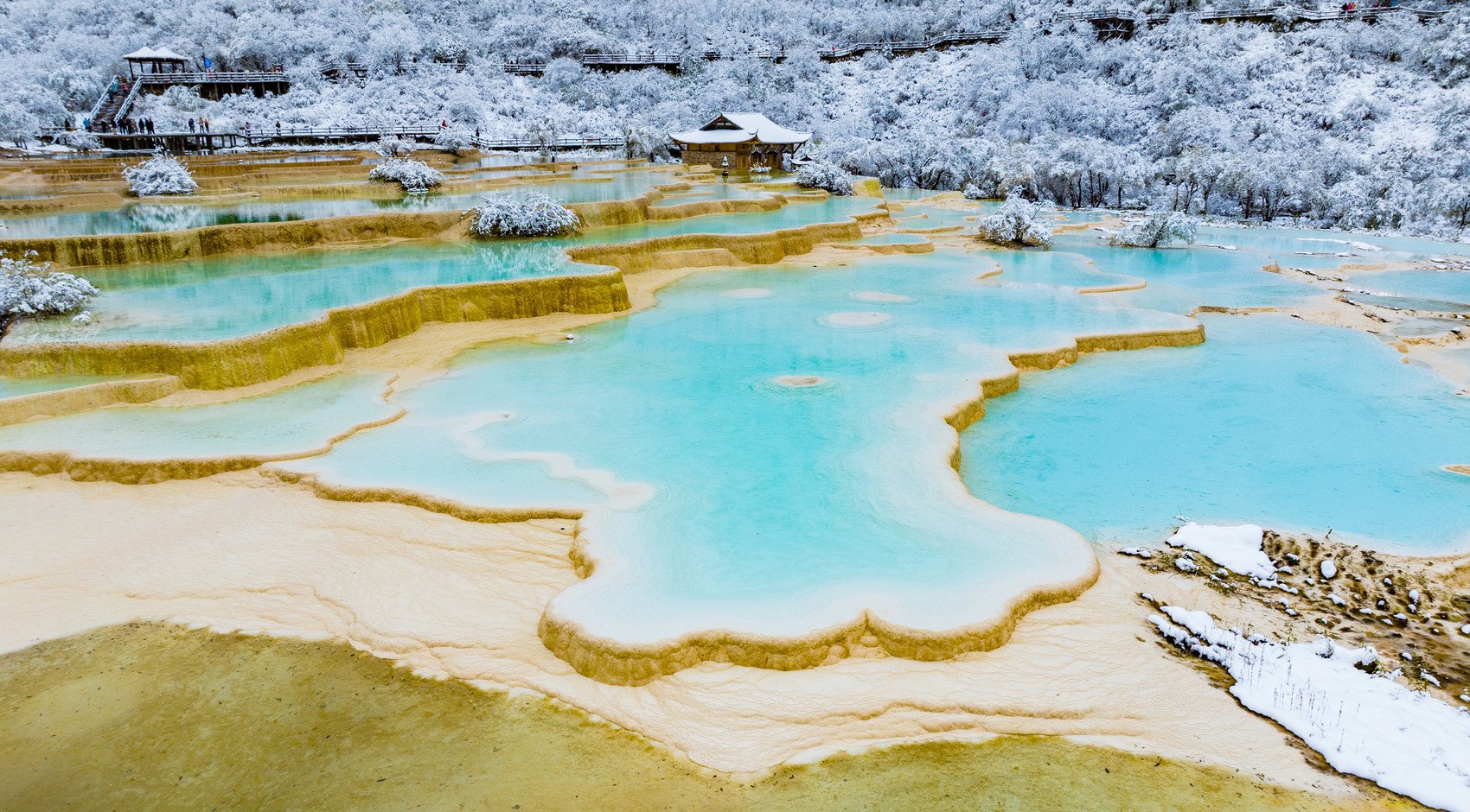 黄龙雪景.姜跃斌 摄