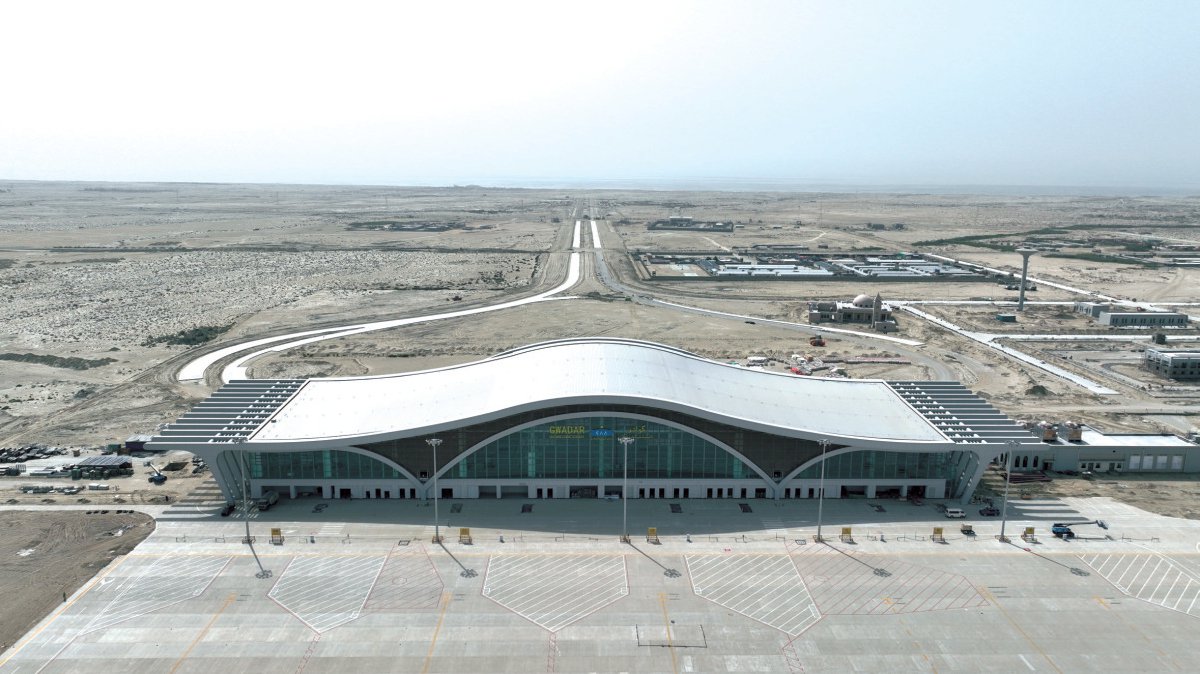 援巴基斯坦瓜达尔新国际机场项目■ 不畏艰辛磨砺 默默奉献付出在"一