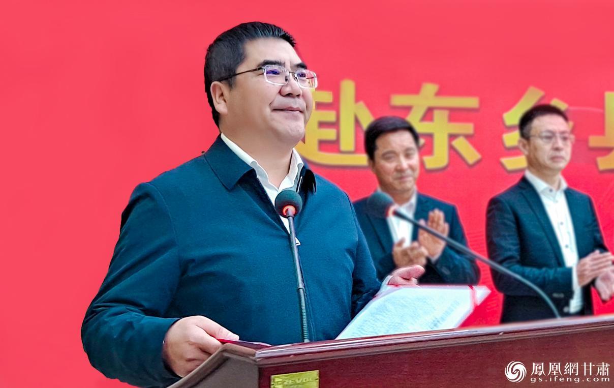 东乡县委副书记,县长马良佐说,全县脱贫和发展取得的