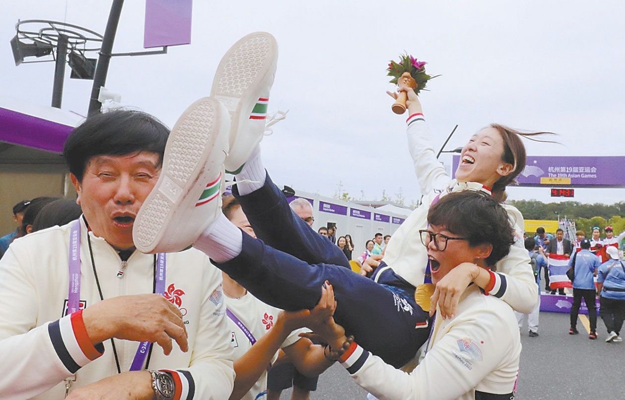 香港女子自行车运动员杨倩玉在本届亚运会尽揽金银铜牌.