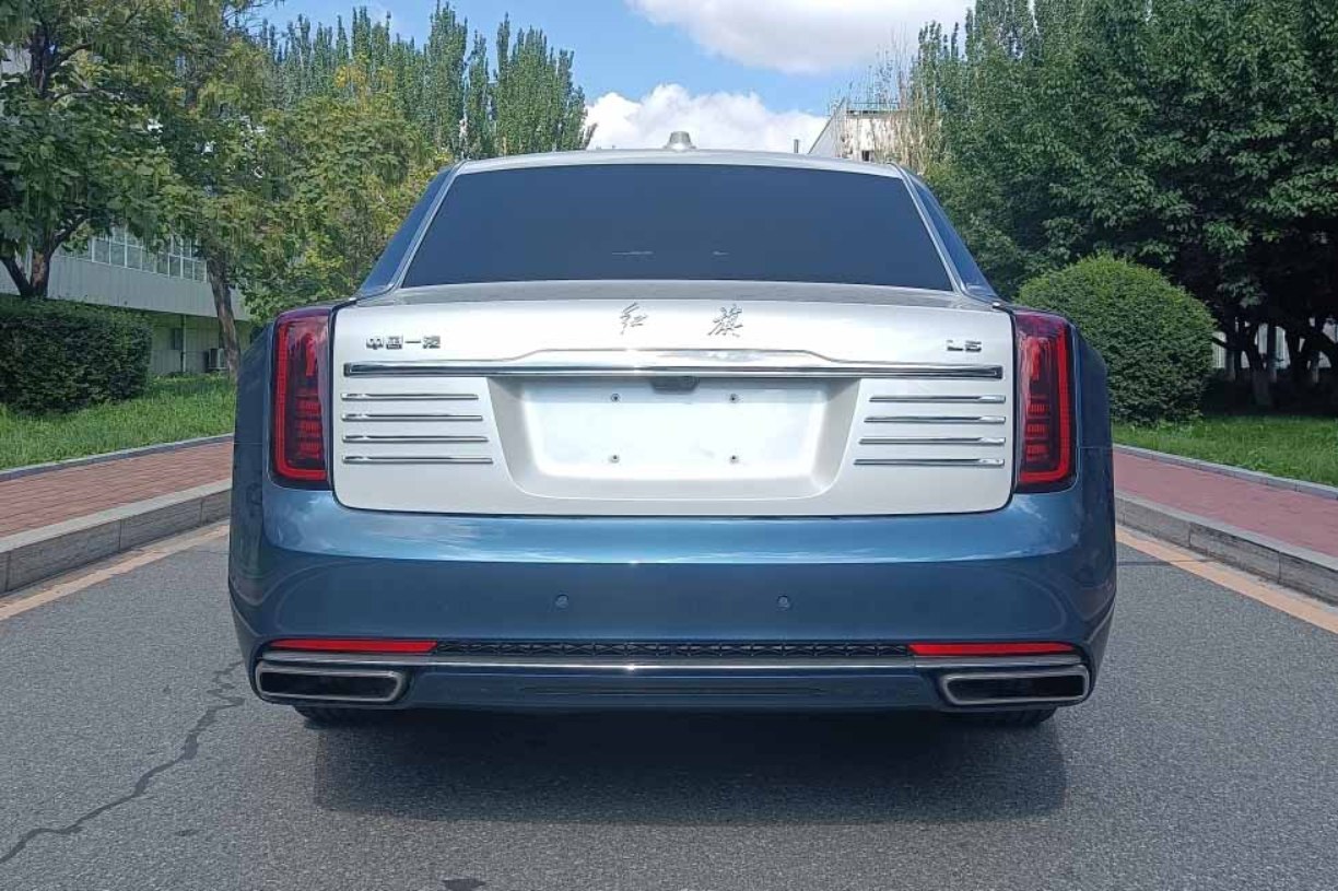 新一代红旗L5轿车完成申报：经典老爷车造型