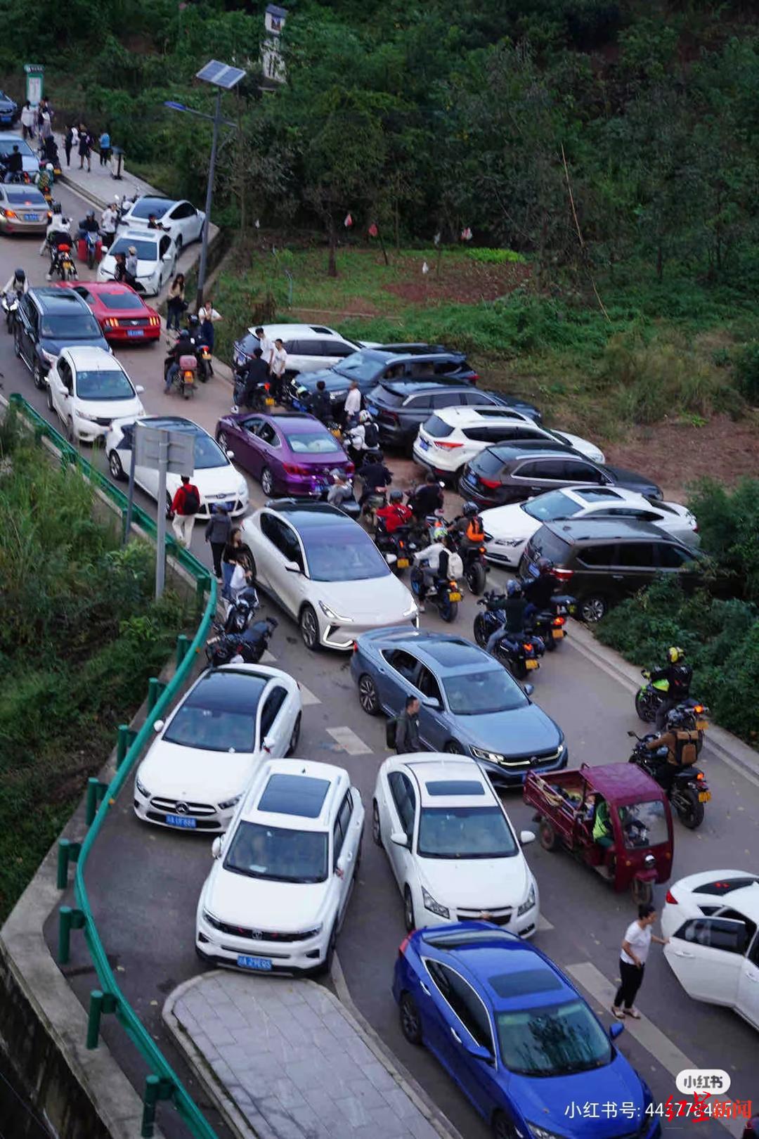 ▲现场道路较拥堵（图据小红书网友“小柴科”）