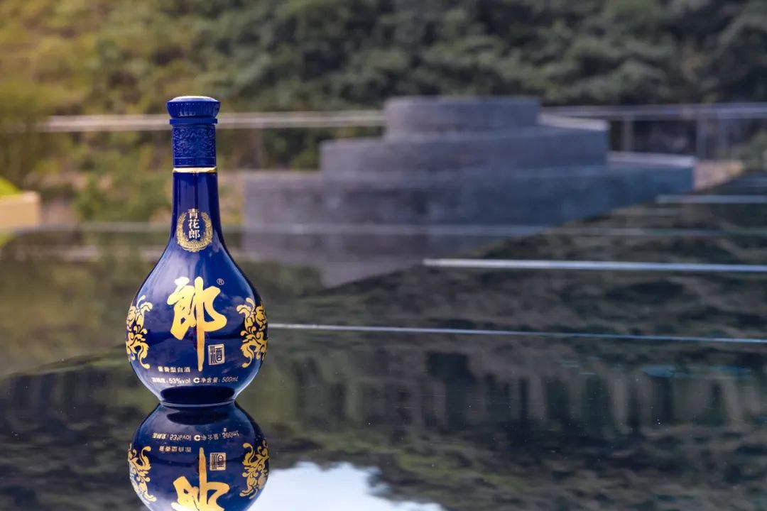 一品青花千般后味 庄园酱酒洞藏陈香|风味_新浪财经_新浪网