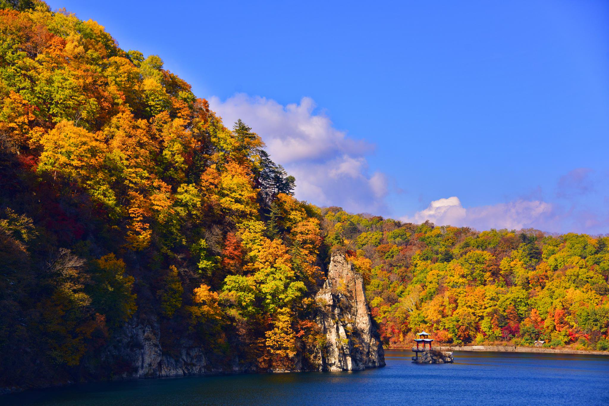 (图为:吉林省辉南县三角龙湾 通化市委宣传部提供)