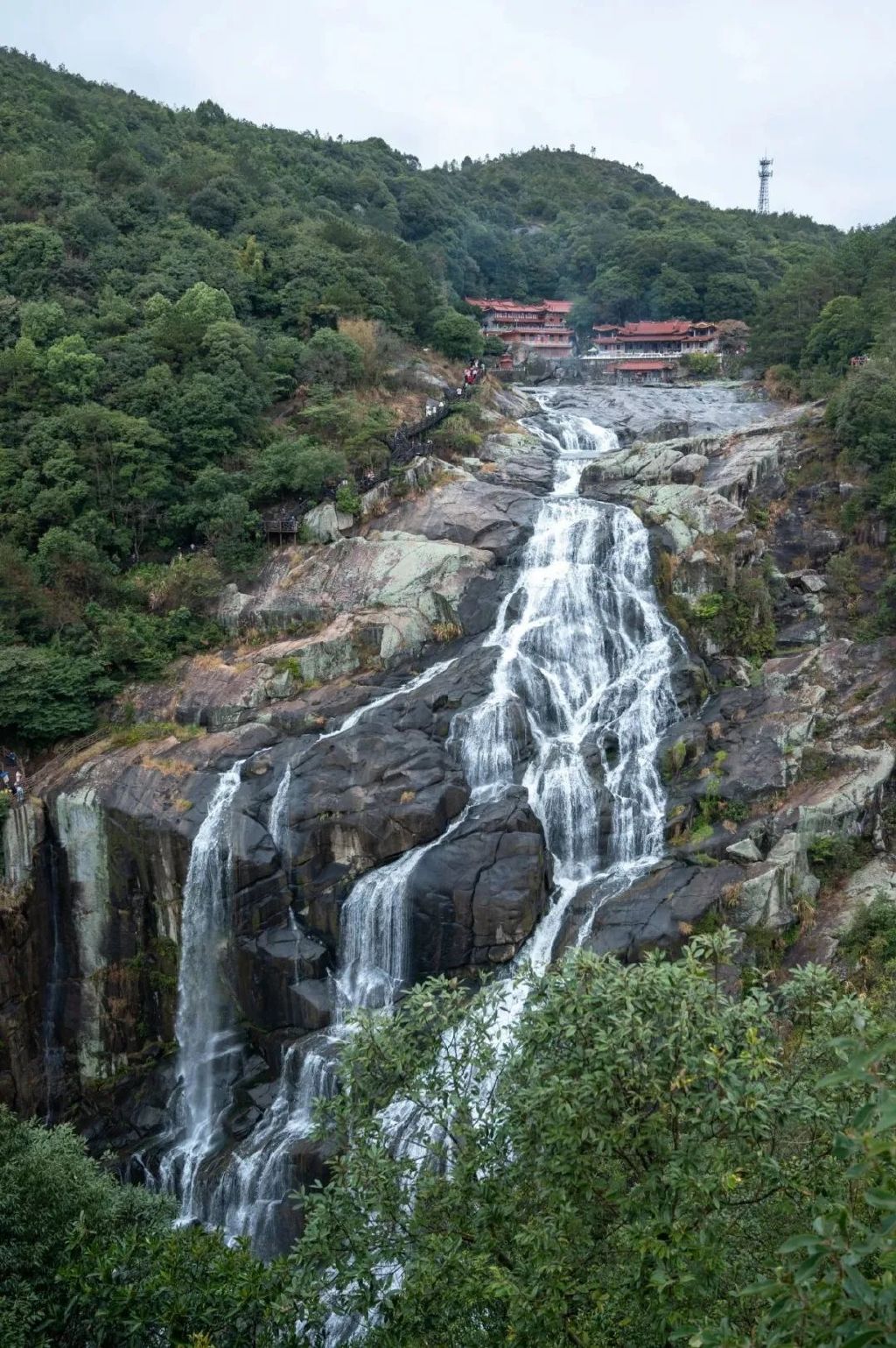 九鲤湖.蔡昊 摄