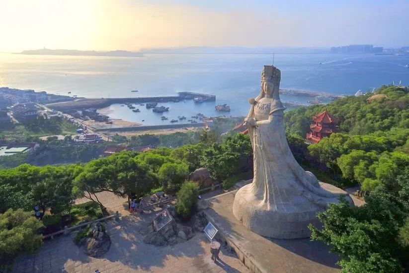 湄洲岛妈祖像.蔡昊 摄