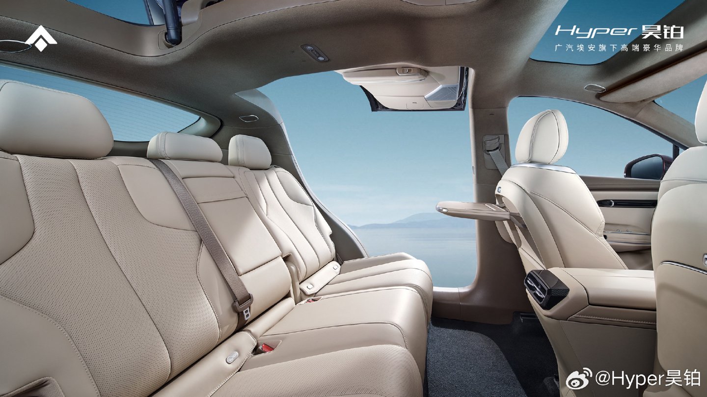 埃安昊铂 HT 车型预售 22 万元起：全球唯一 800V 5C 特高压闪充，充电 10 分钟补能 450km