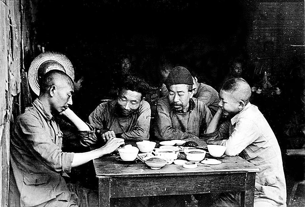 重庆老茶馆里的茶客