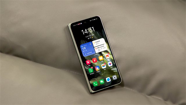 电梯间电话不尴尬 OPPO Find N3隐私通话模式 在近也不怕