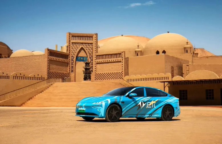 “剪刀门”纯电轿跑车型再加一：东风 eπ 007 官图公开，11 月 6 日首发亮相