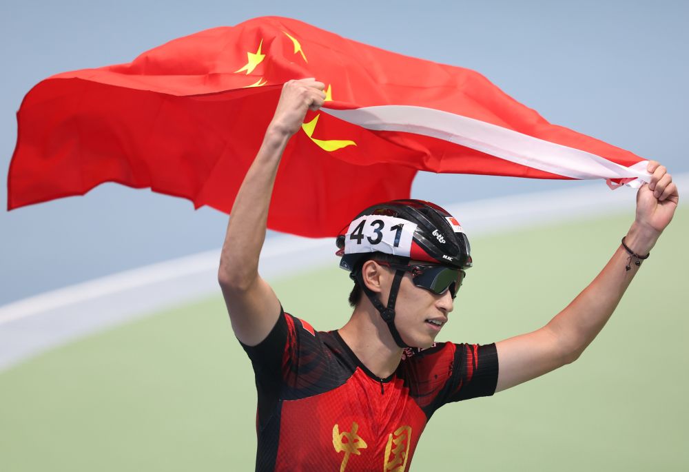 中国选手张振海在比赛后庆祝.新华社记者 杨世尧 摄