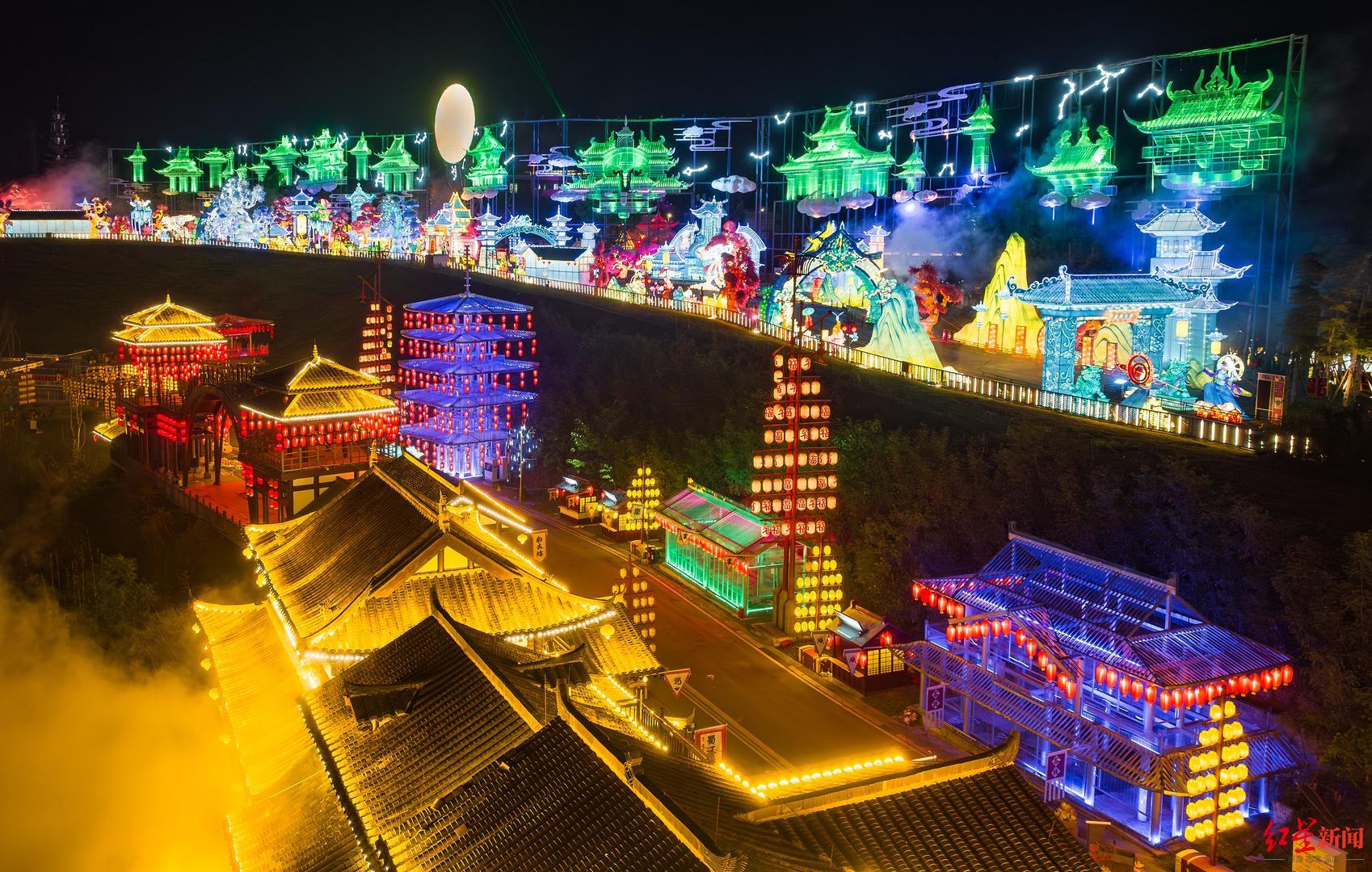 红星观察|自贡灯会走出"春节舒适区":首次试水中秋国庆主题灯会火出圈