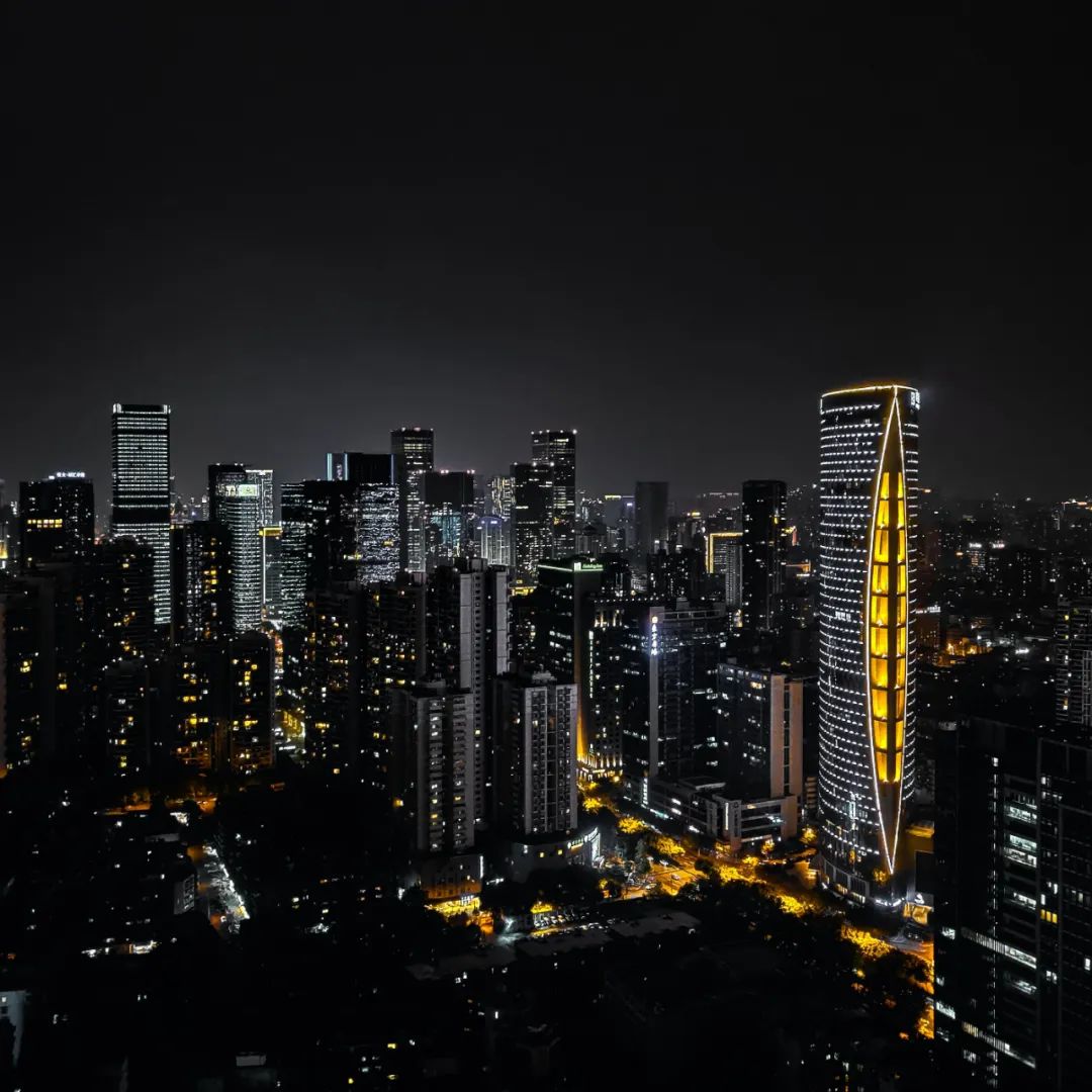 成都夜景 图源:unsplash至于举办这样的世界性盛会对城市形象的助推力