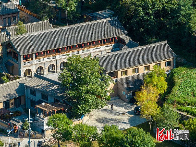图为10月1日拍摄的阜平县骆驼湾小院场景.河北日报通讯员李玉亮摄