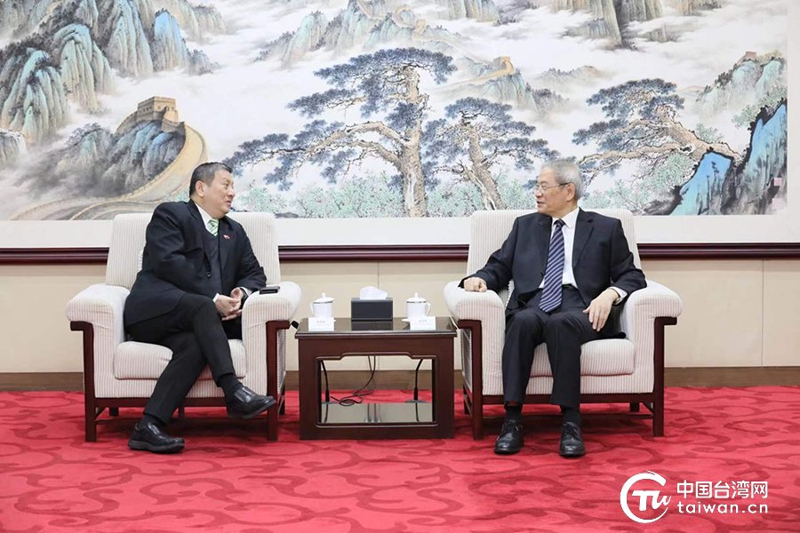 海协会会长张志军会见新加坡驻华大使陈海泉.(中国台湾网 吴晓龙 摄)