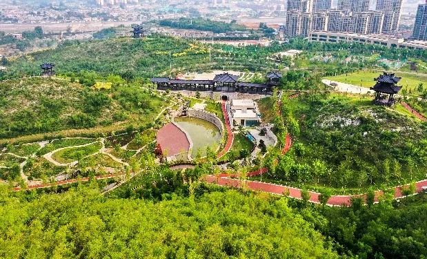 图为井陉县已对外开放的龙王山公园
