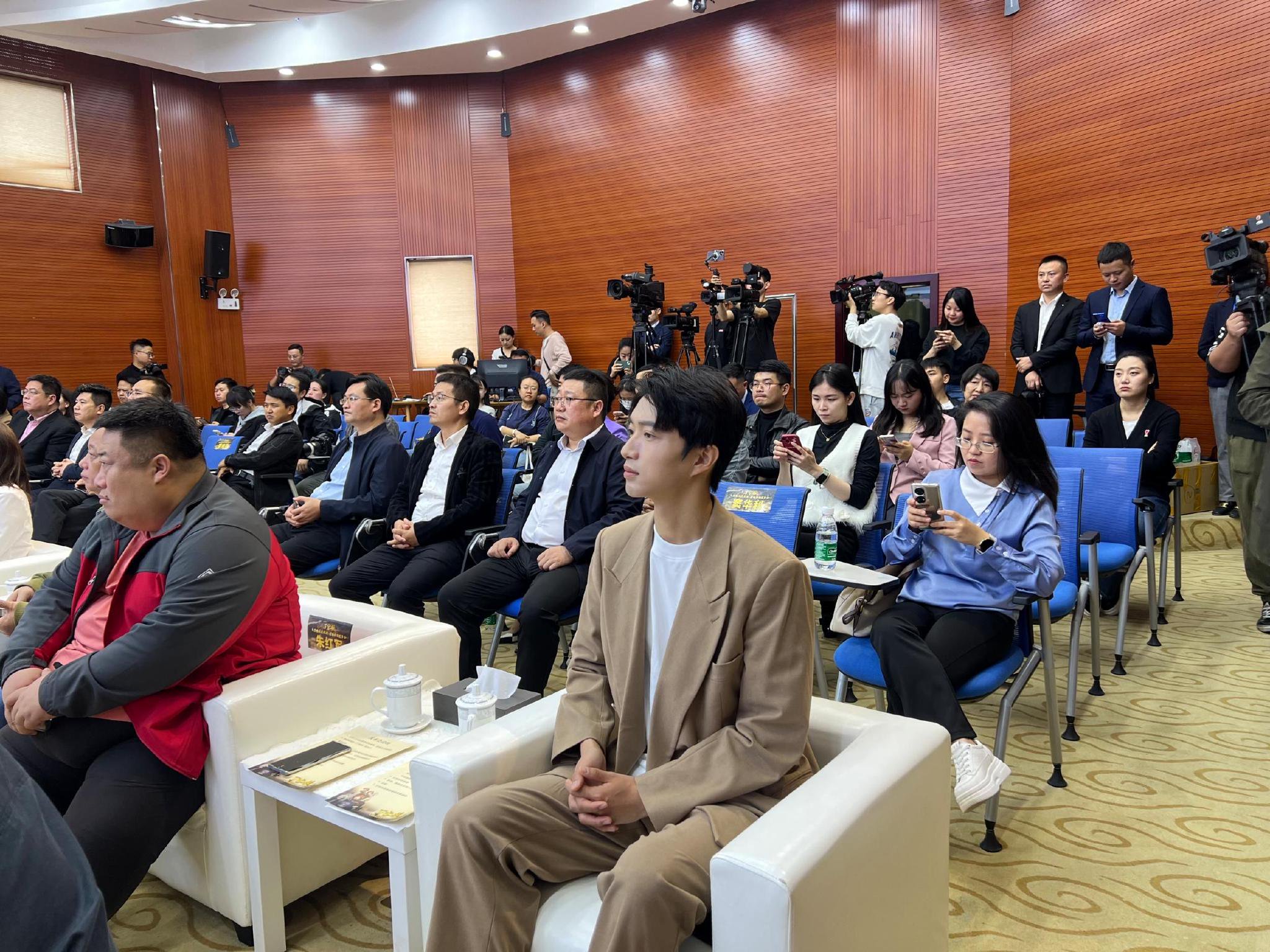 历史大剧《丁宝桢》10月26日在央视八套黄金档播出 贵阳人马少骅领衔