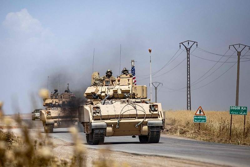 当地时间6月7日,美军在叙利亚鲁迈兰地区巡逻.