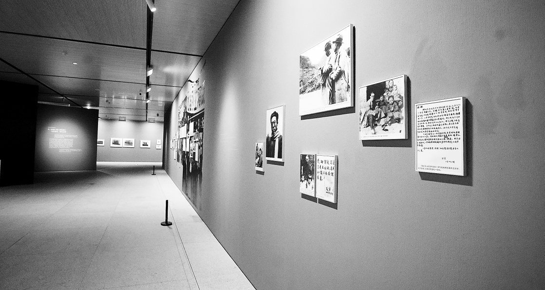 用画笔绘出"心中的国际歌"_新浪财经_新浪网