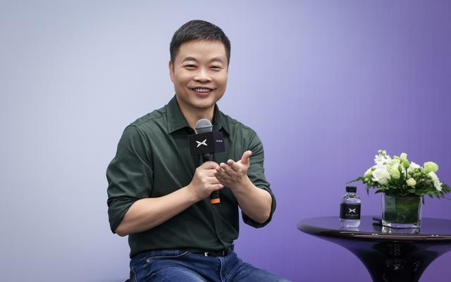对话何小鹏:车企的将来是ai汽车和机器人