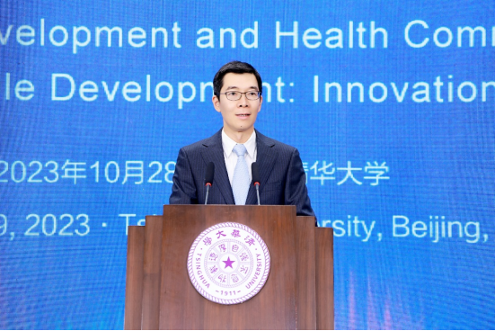 图为清华大学新闻与传播学院院长周庆安在论坛上发言(主办方供图)