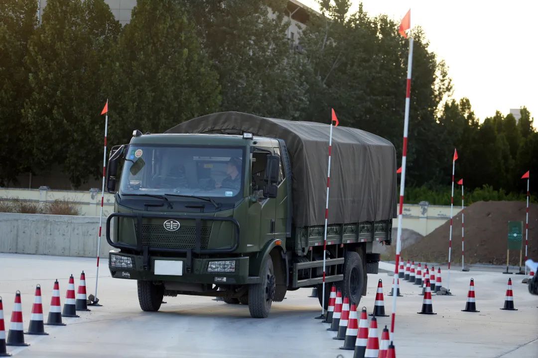 保障能手角逐比武场|武警_新浪财经_新浪网