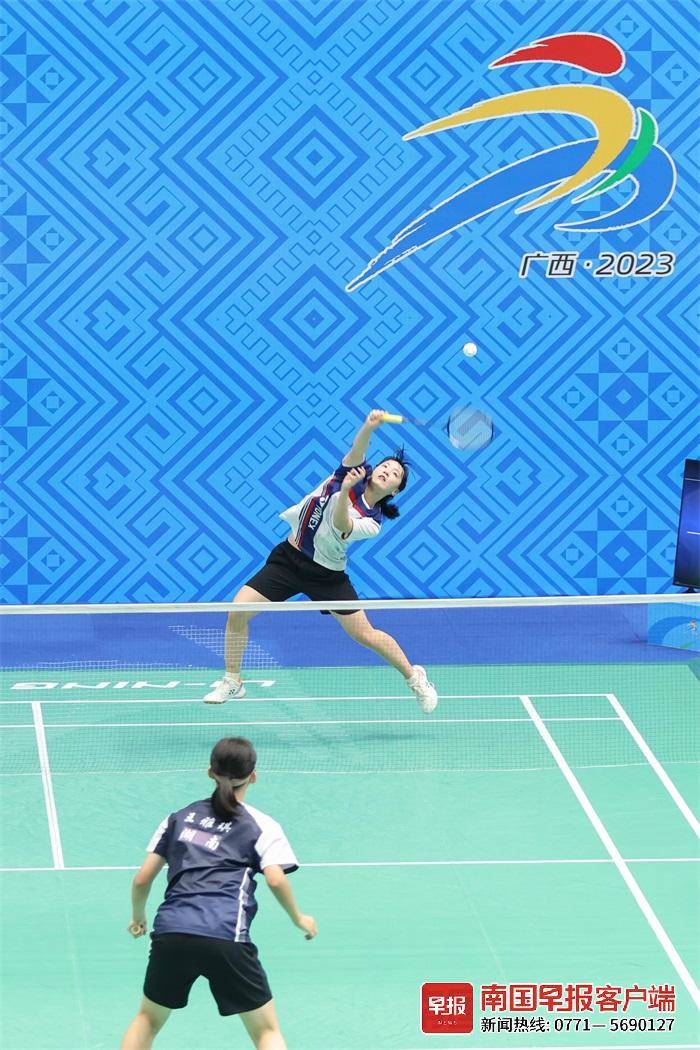 学青会羽毛球项目(校园组)收官,广西小将王梓璇收获一金|王梓璇_新浪