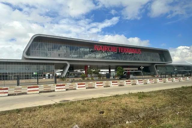 医药上海创德医药总经理陈润财笑道:"你们等会儿会看到内罗毕火车站