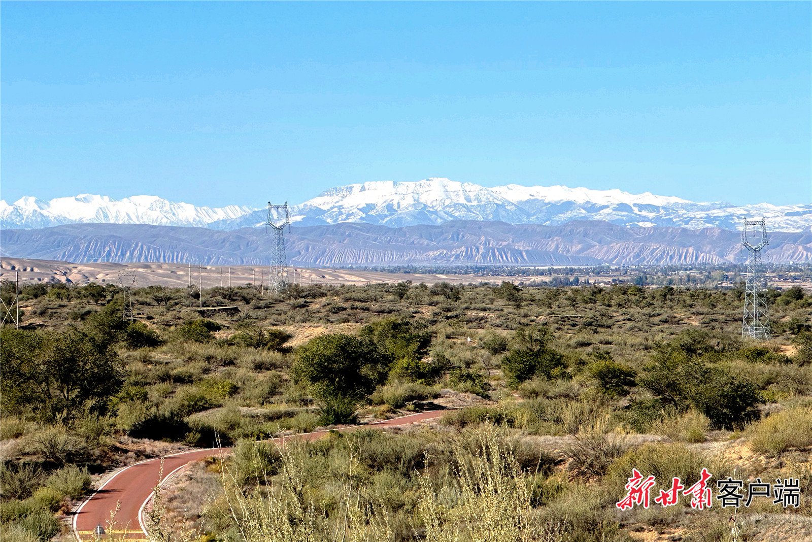 深秋时节的古浪县八步沙林场.新甘肃·甘肃日报记者&nbsp;金奉乾摄