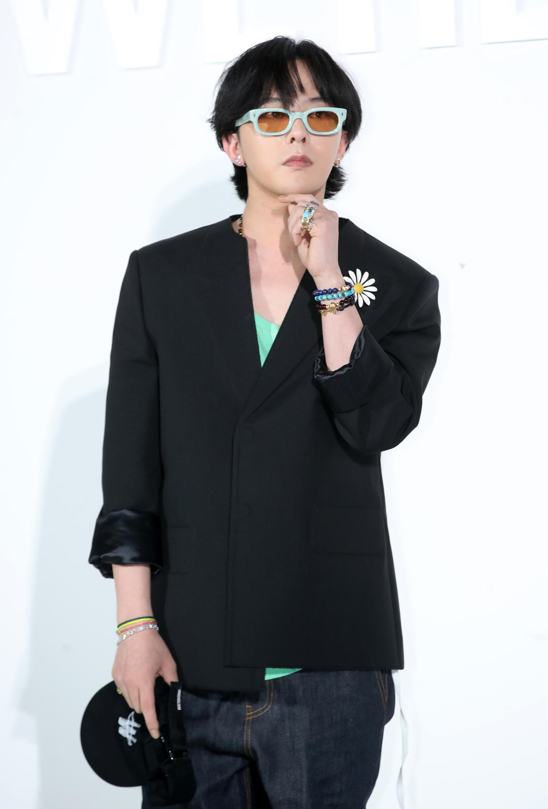 权志龙三度否认吸毒,称下月将主动到案接受调查,警方回应