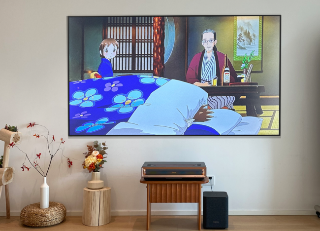 (海信激光电视100L8K用户装置实拍图)