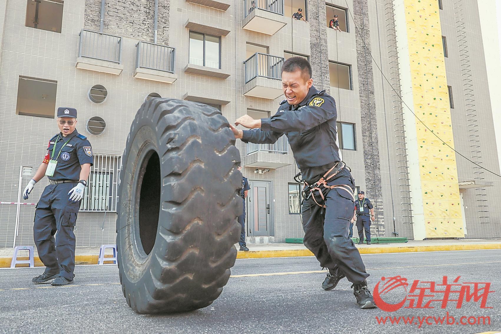 羊城晚报讯 记者鄢敏,通讯员公新文报道:10月31日,2023年广州公安特警