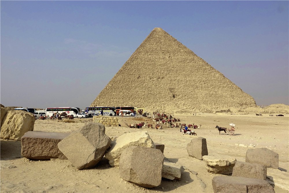 埃及金字塔近照图片