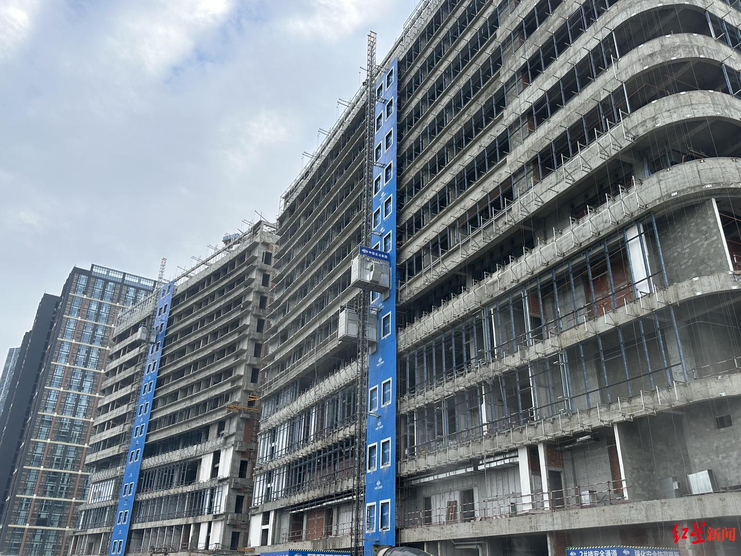 明年建成！四川省第一中医医院住院大楼即将封顶