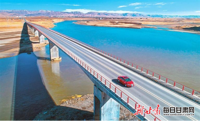 近年来建成的有玛曲黄河特大桥,卓尼洮河大桥,麻路洮河大桥,尤羌塘沟