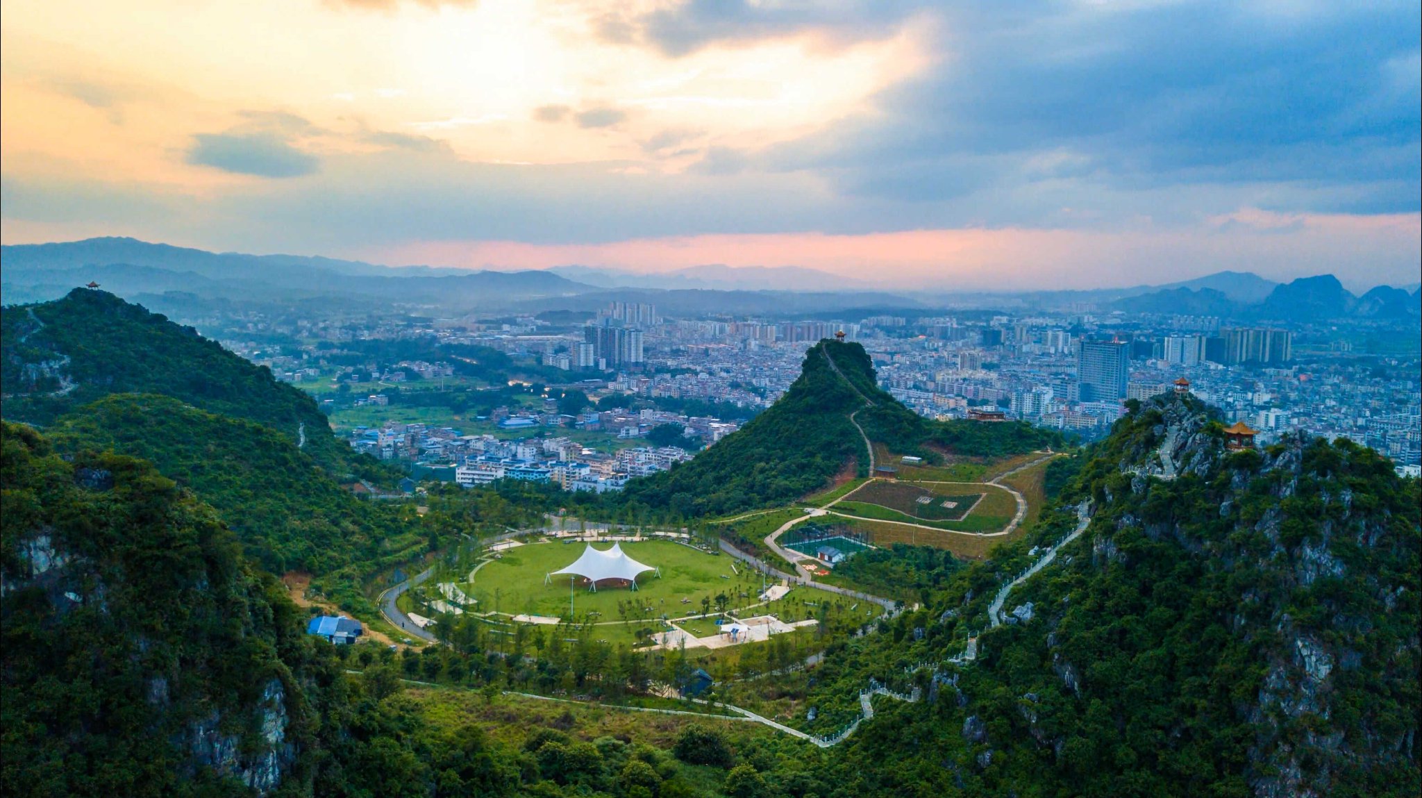 大钟山公园是贺州市第一座城市公园.贺州市城管局供图