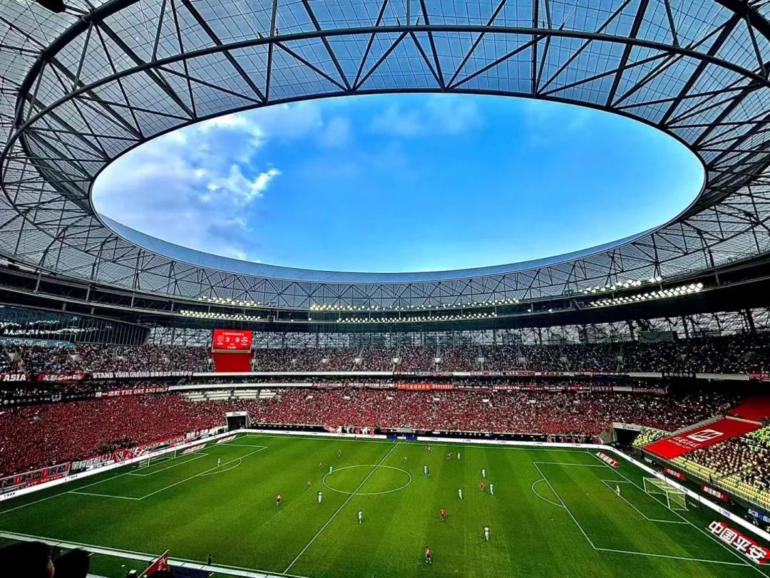 据悉,2023年初,成都市"三城三都"建设工作将推动凤凰山体育公园综合