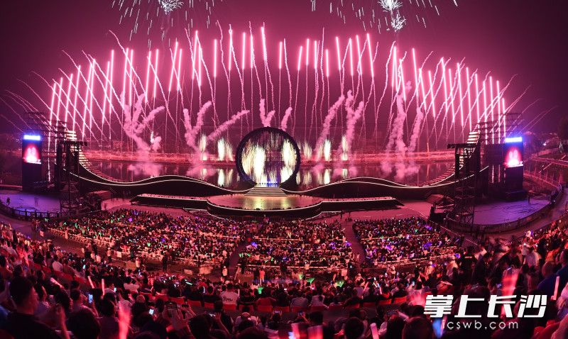 不过20天时间,浏阳又见满城烟花盛景!