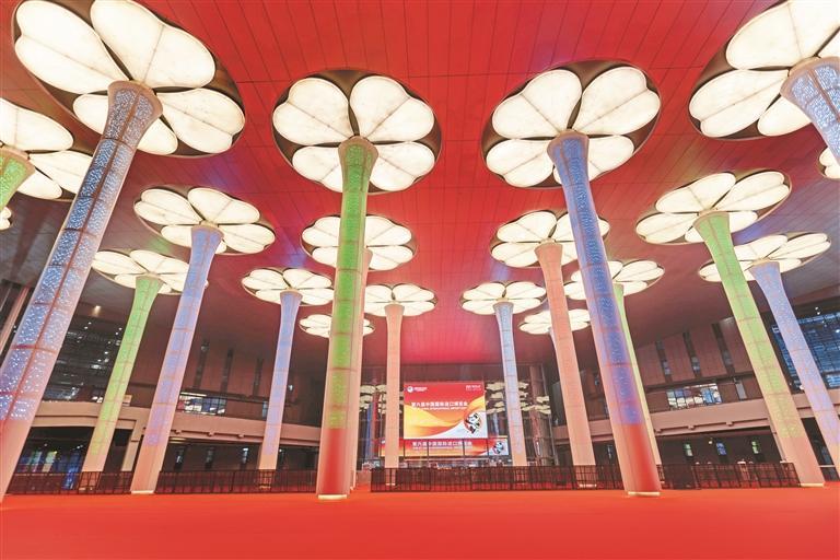 图为国家会展中心(上海). 新华社发