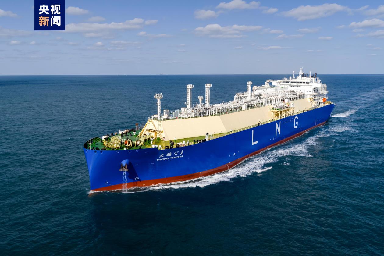 首艘国产大型邮轮今日交付 中国集齐造船业的"三颗明珠"