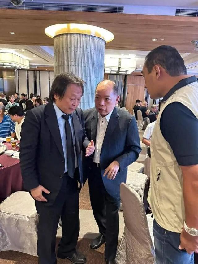 民进党中常委黄承国,9月被曝获邀参加"天道盟"黑帮大佬吴桐潭寿宴