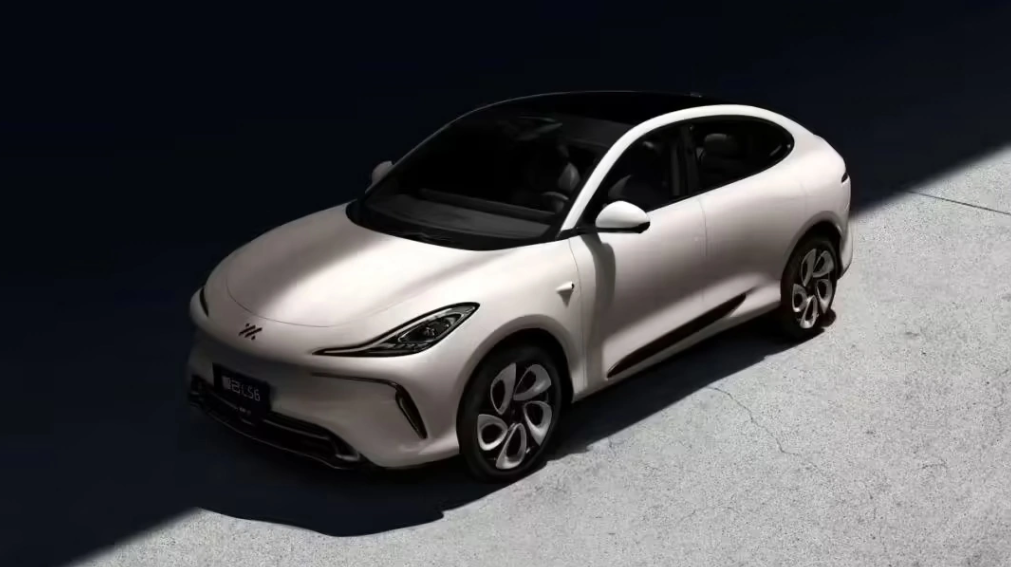 智己汽车联席 CEO 刘涛：平均 90 秒一辆智己 LS6 整车下线，上市权益价 21.49 万元起