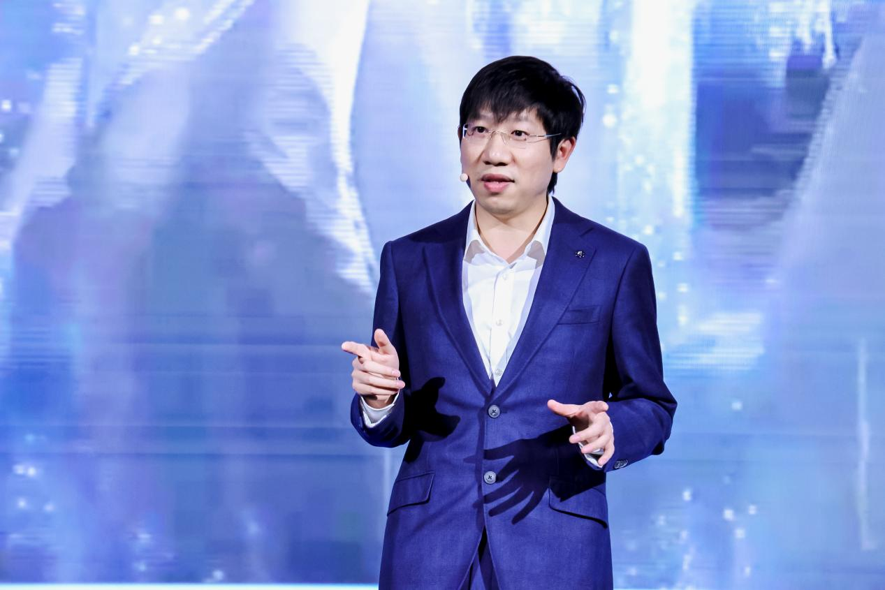 华山医院神经外科医生,复旦大学医学博士黄翔讲解脑机接口