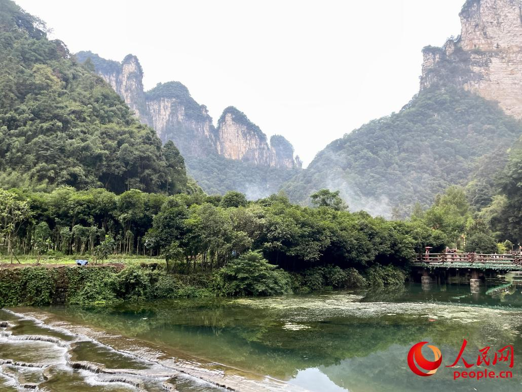 吉首市矮寨镇德夯村风景迷人.人民网 周静圆摄