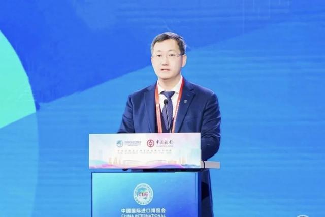 中国银行上海市分行行长,党委书记张守川在致辞中指出,中国银行作为进